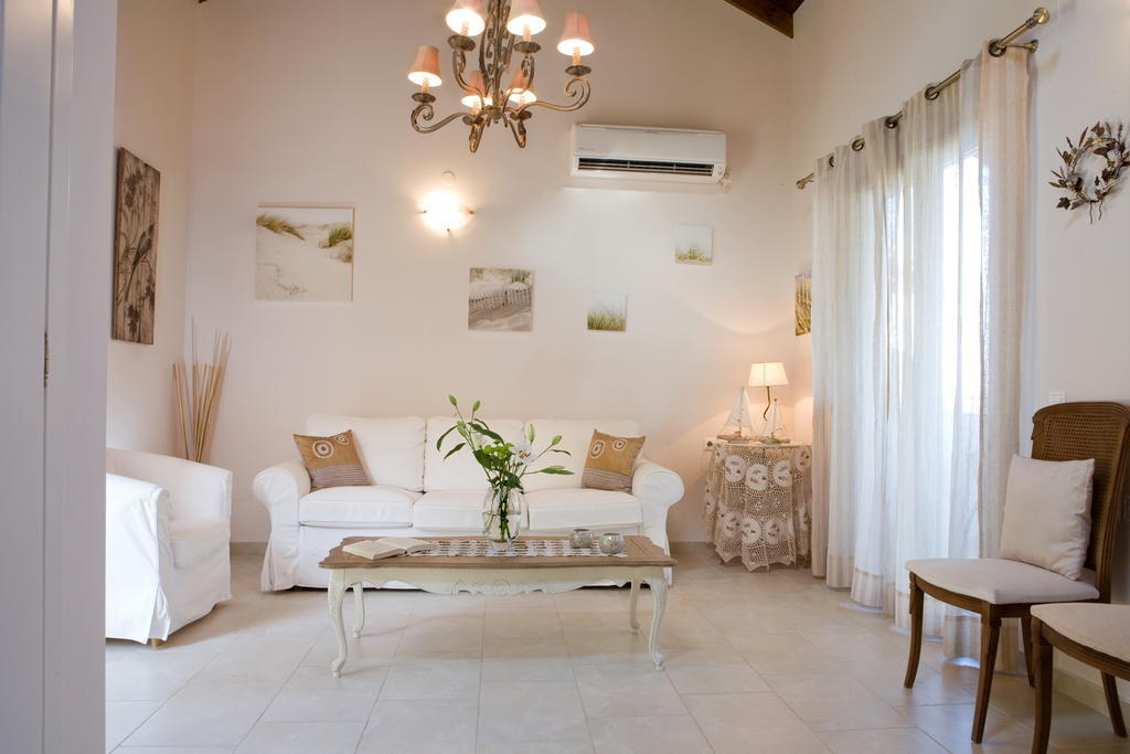 Kores Villas Нидри Номер фото